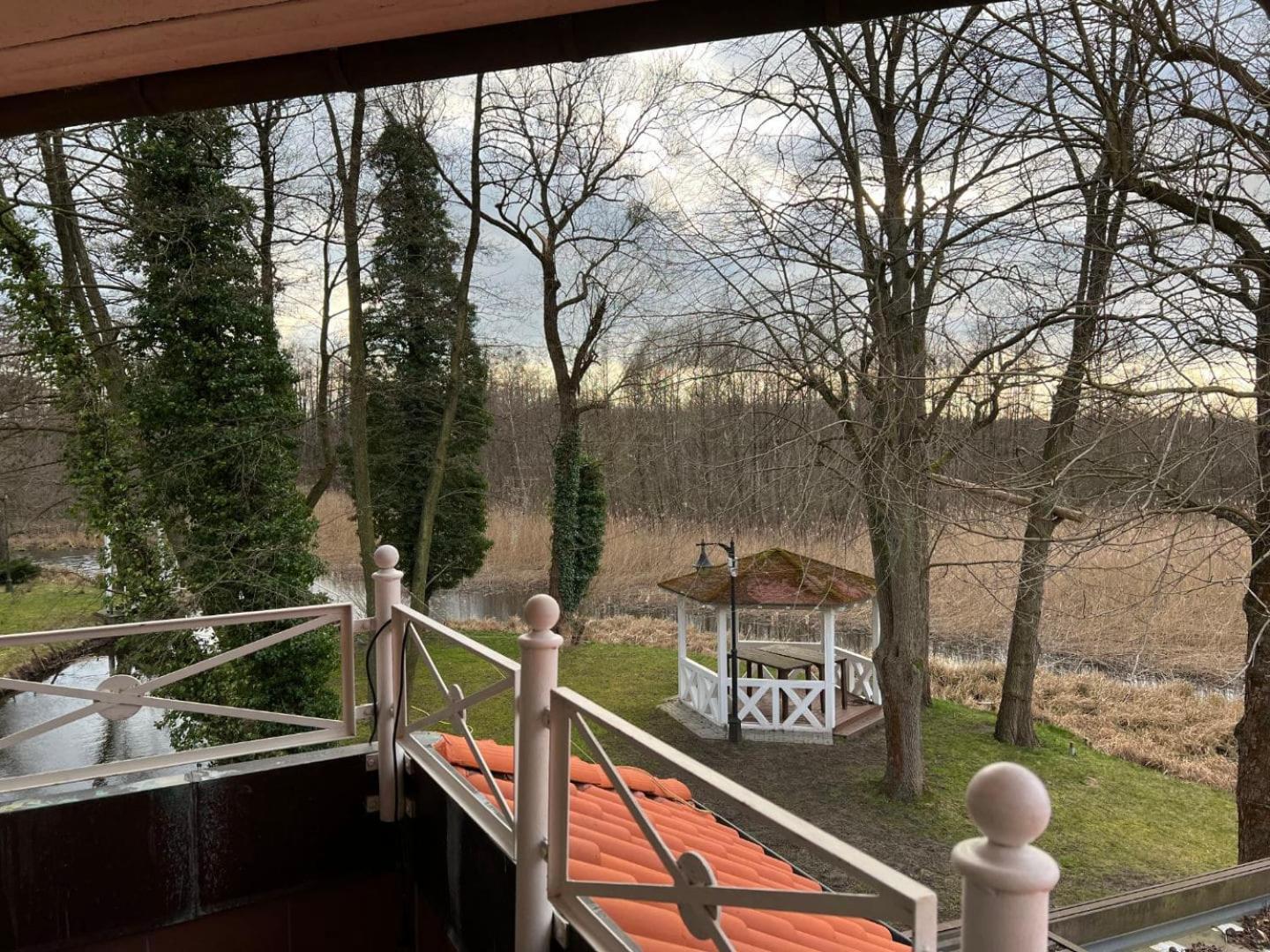 Seelodge Kremmen Buitenkant foto